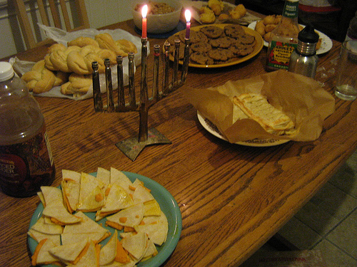 Hanukkah Party Ideas: How To Plan Vegan Hanukkah Party Menu  